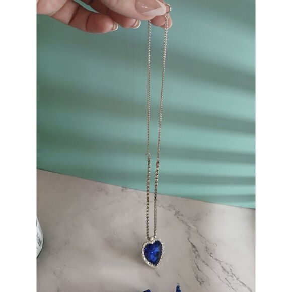 Titanic Heart of the Ocean Blue Crystal Heart Necklace Purchased from Attraction - Picture 5 of 7